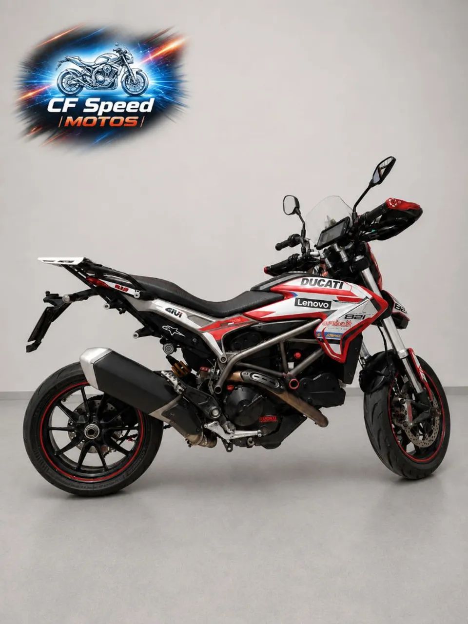 Ducati Hyperstrada 821