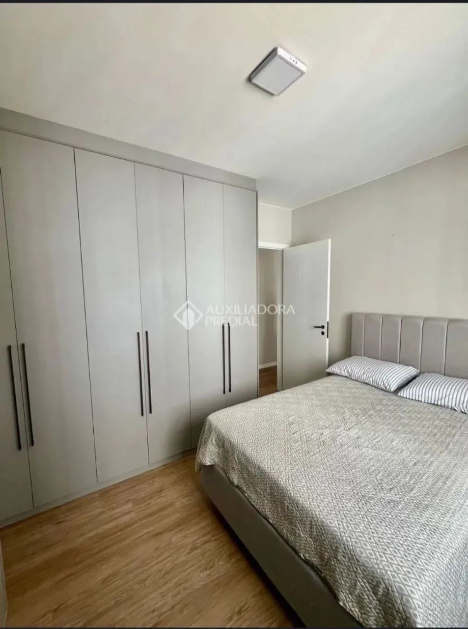 Excelente Apartamento Mobiliado no Centro de Florianópolis - Ed. Palmares (5º Andar) - Foto 3