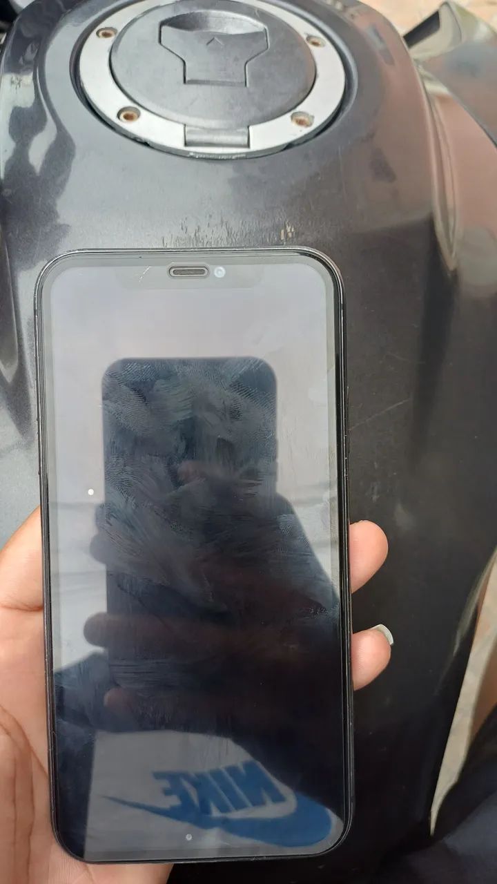 Iphone 11. 