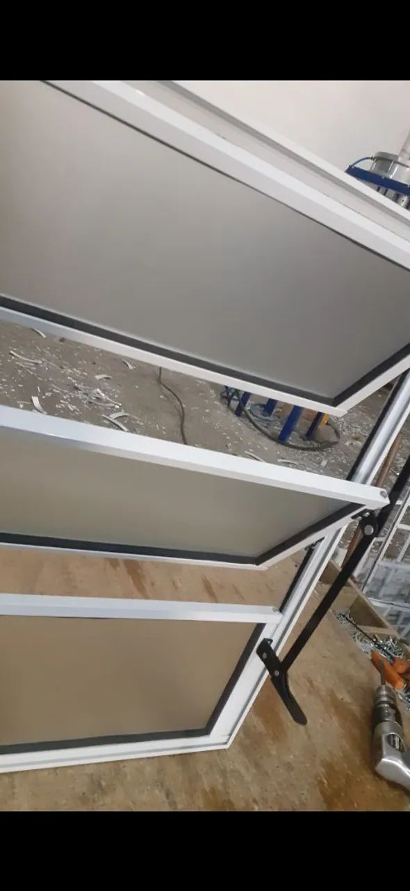 60x60 Pivot Window65127078588929122