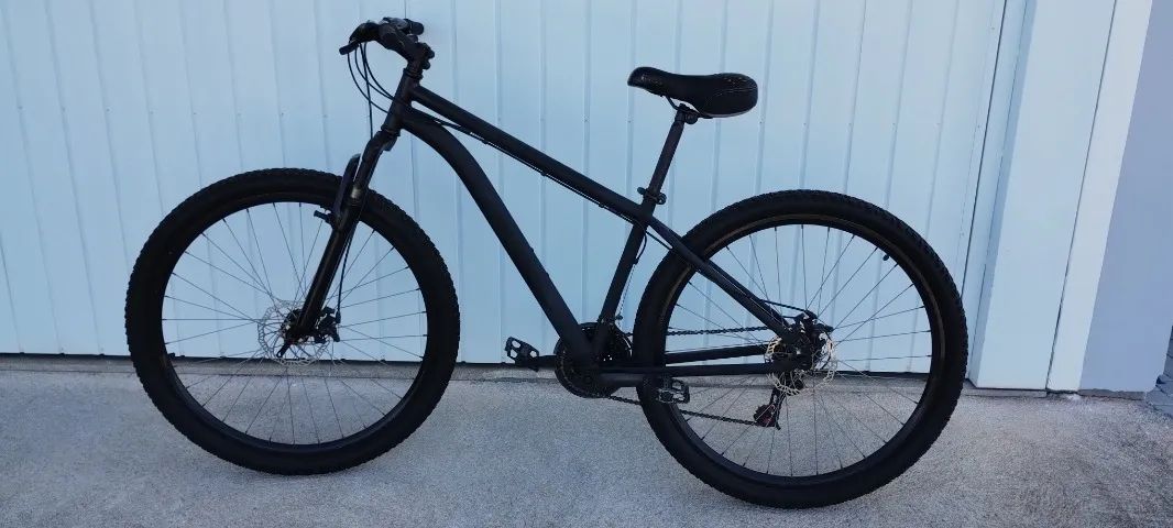Bicicleta Caloi Aro 29 Freios a Disco e 27 Marchas + Suporte de Parede Novo