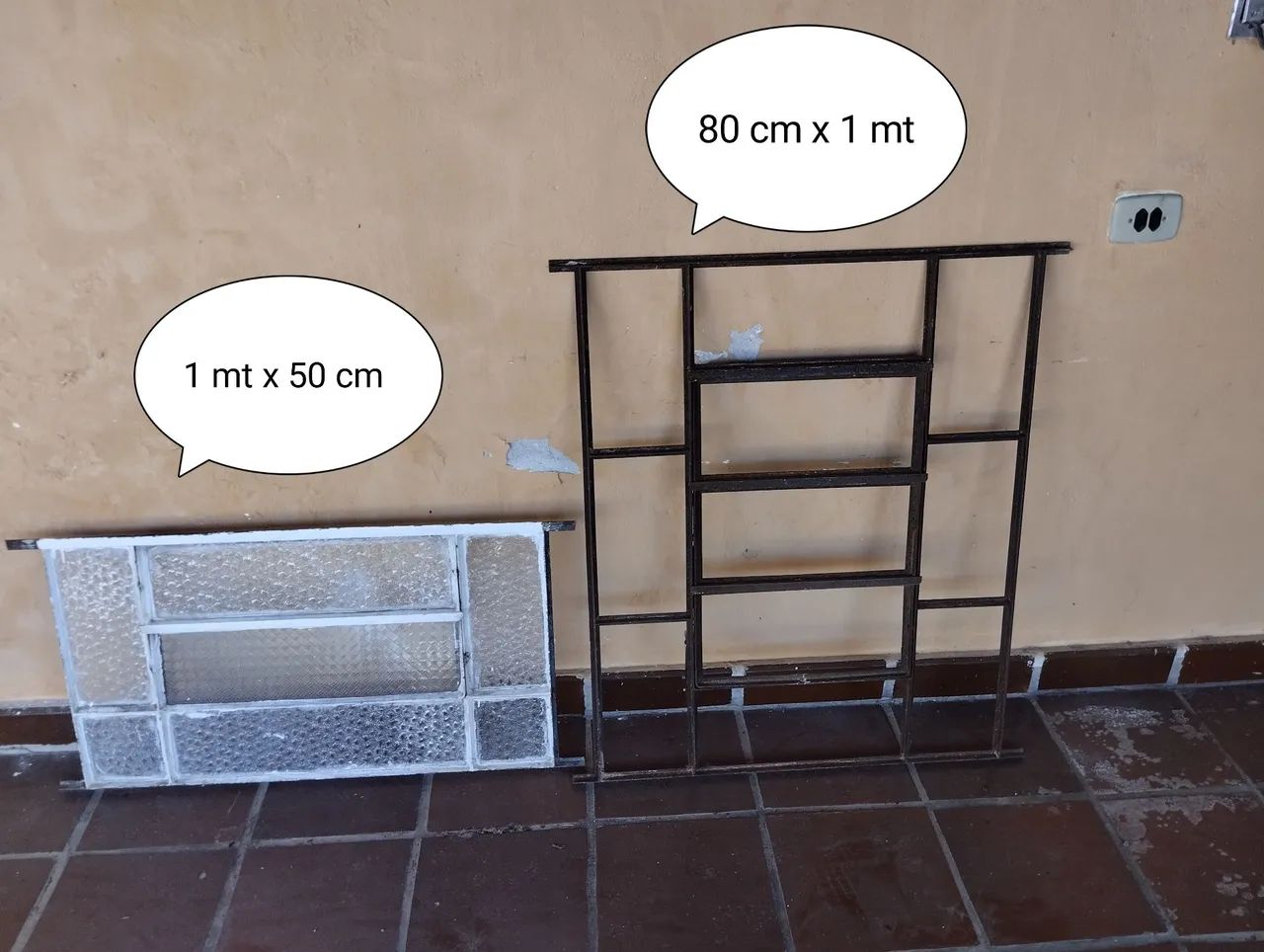 2 Vitros basculantes de ferro 