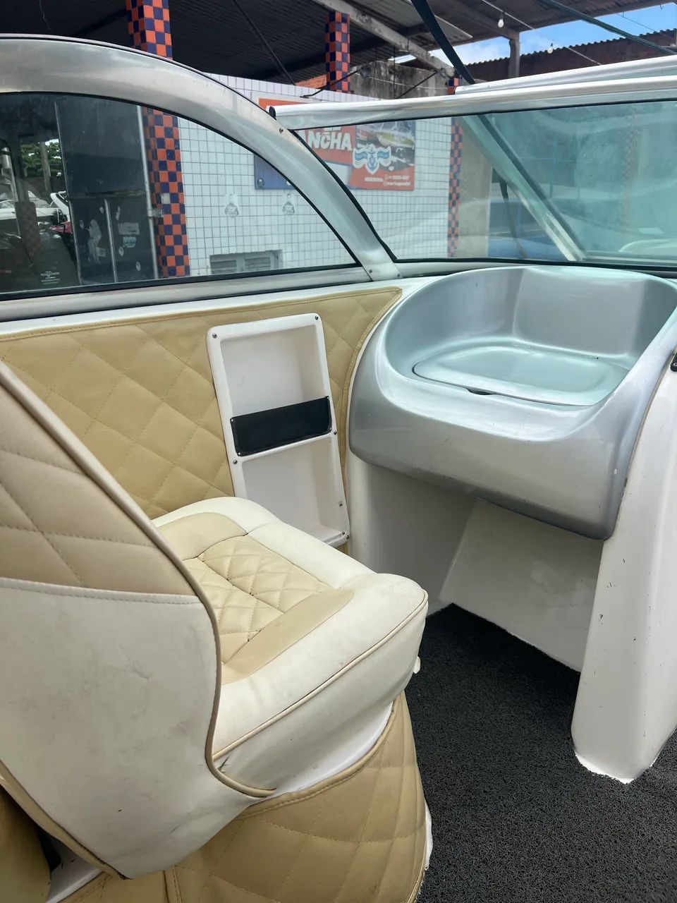 Vendo Lancha Phoenix 23,5 Com Motor Mercury 200 HP - Foto 9