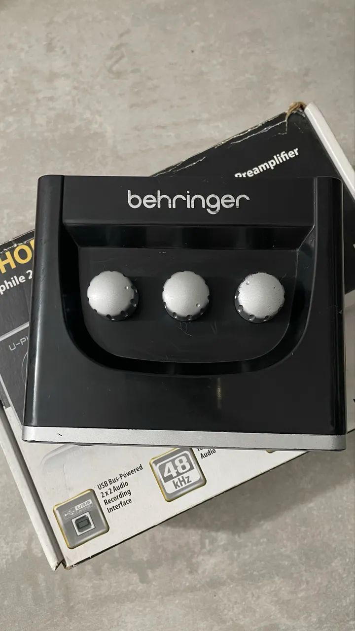 Interface de Áudio Behringer UM2 - Foto 5