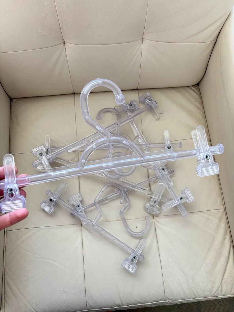Cabide com presilhas 3 por $10