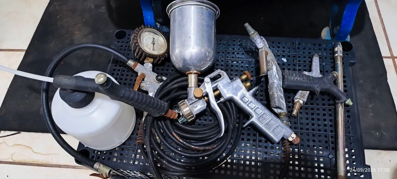 Vendo Compressor de Ar com vários acessorios - Foto 4