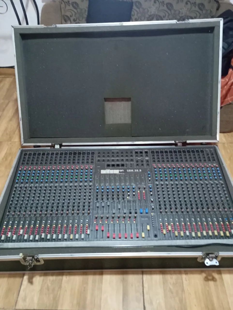 Mesa de som
