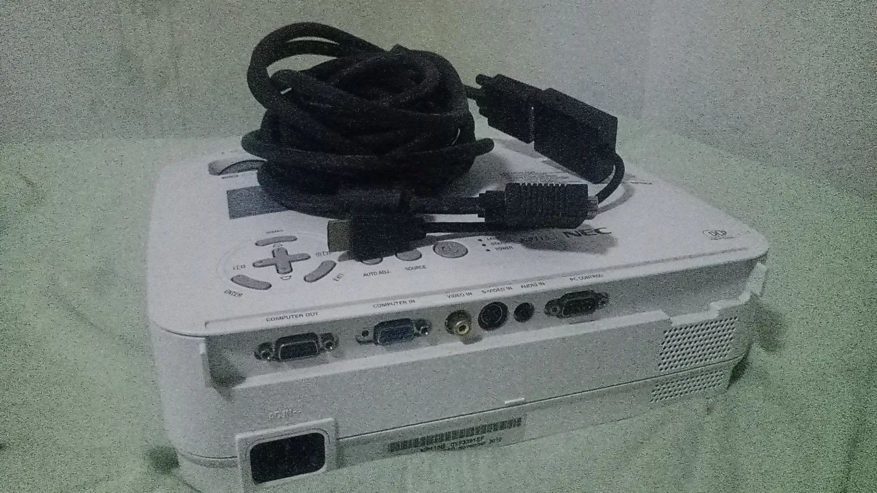 Data Show NEC NP115 (usado)