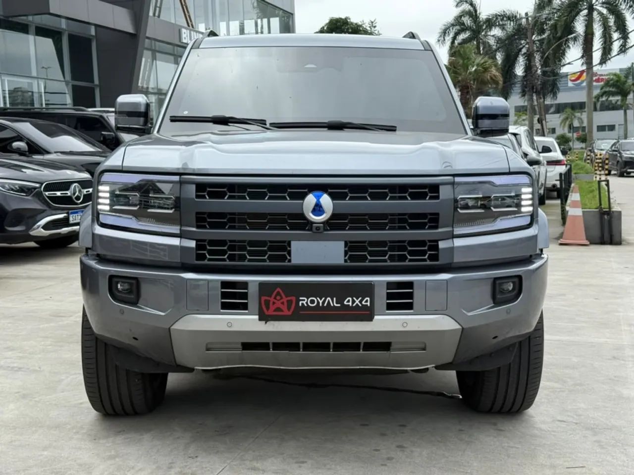 Denza B5 SUV híbrido plug-in, foto 2 de 12