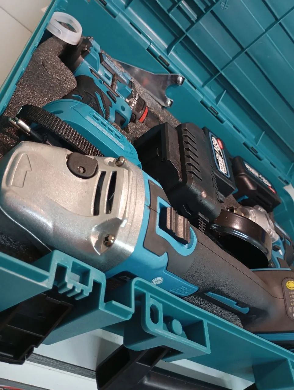 Kit Parafusadeira/Furadeira/Chave de Impacto Durawell Brushless BS