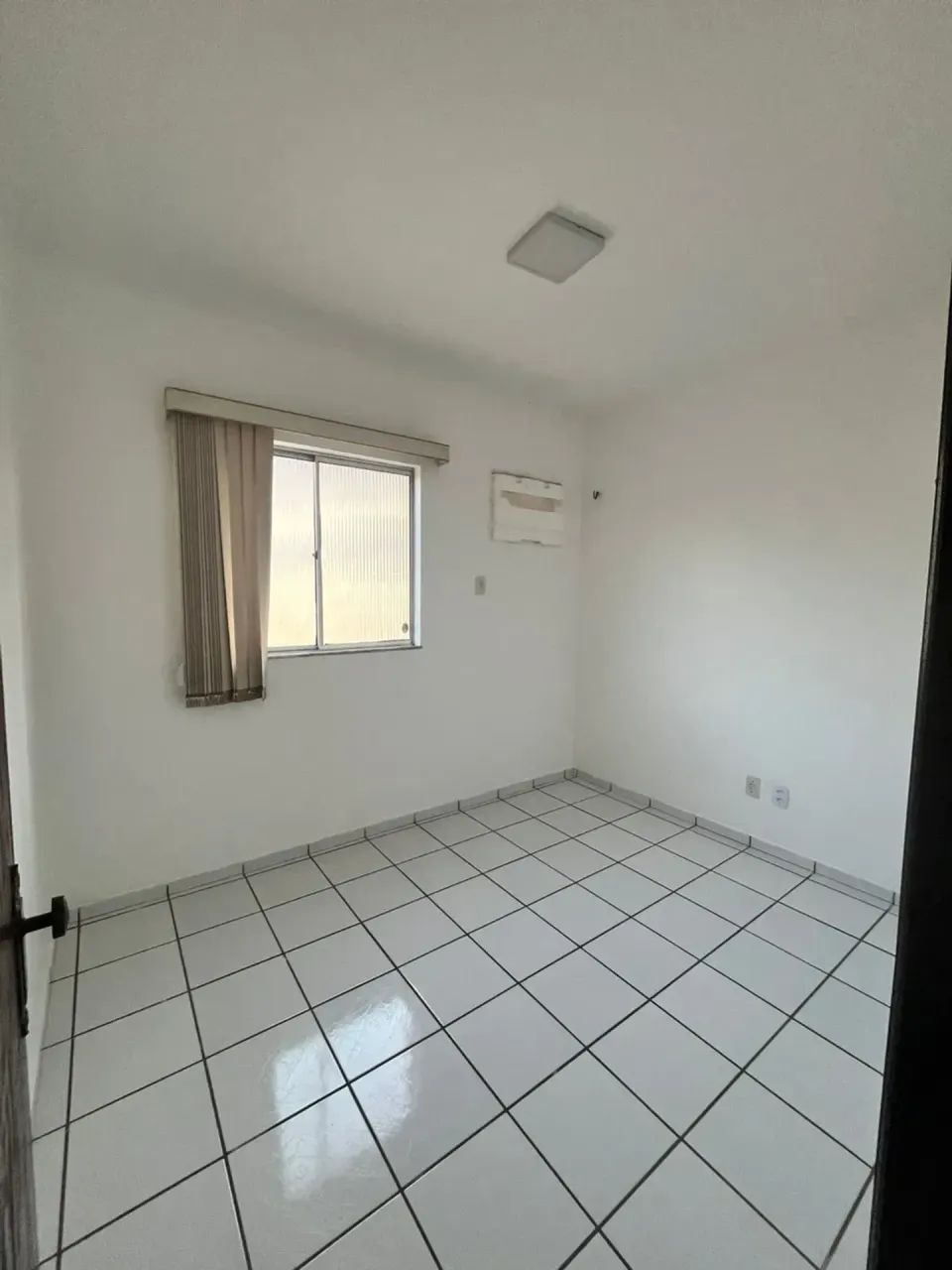 VALÊNCIA 1  R$ 1.750 - 2 QUARTOS