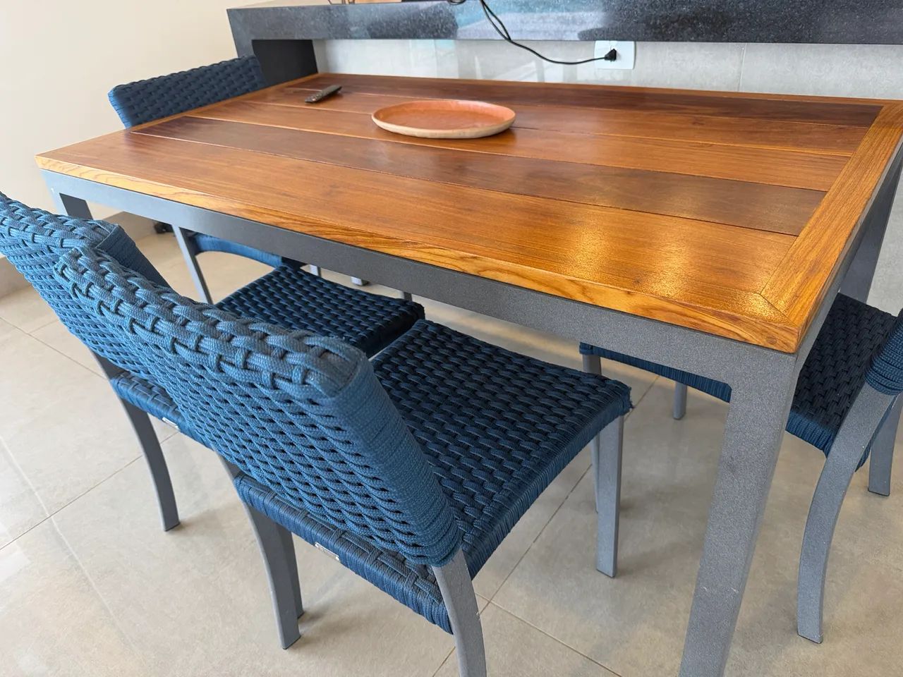 Mesa tessaro 6 cadeiras 
