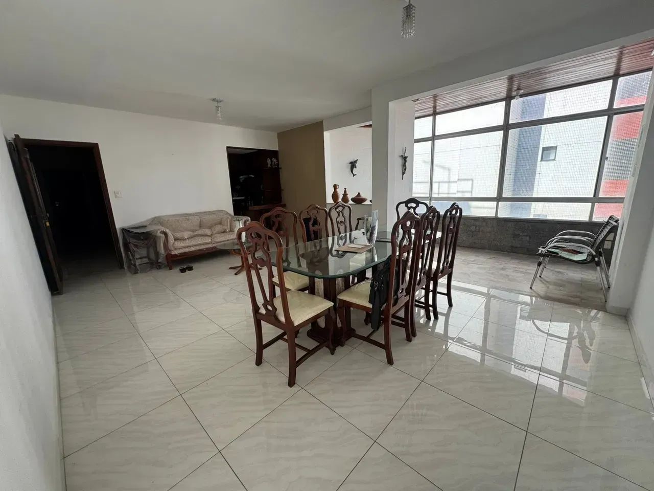 OPORTUNIDADE MORADA D PITUBA 4 QUARTOS SENDO 1 SUITE 145m2.