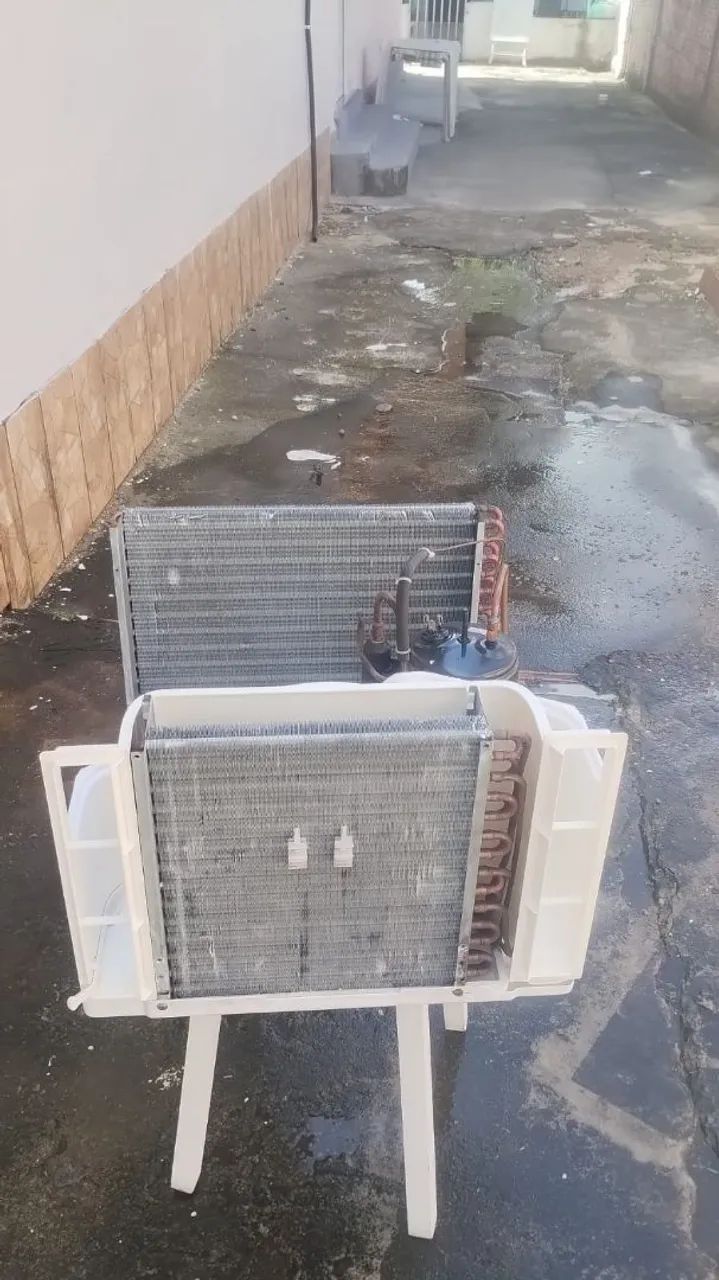 Limpeza de ar condicionado janela em domicílio  - Foto 2