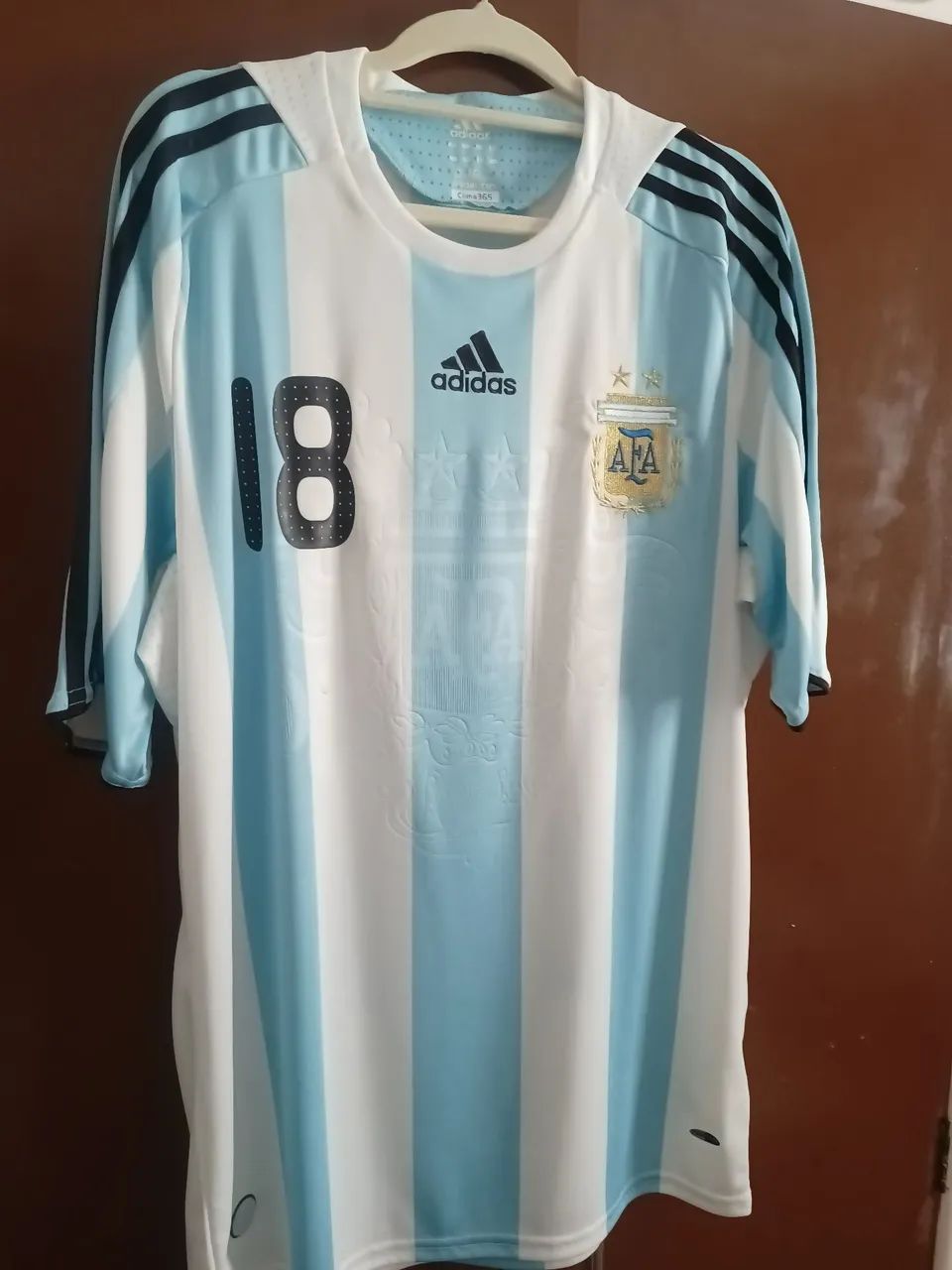 Camisa oficial Argentina Messi "18" - Foto 2