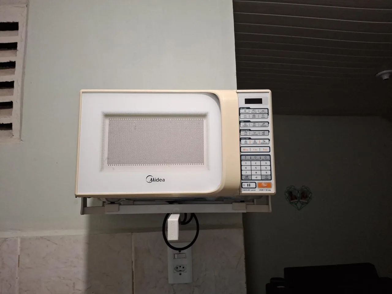 ? Micro-ondas Midea Live 20L + Suporte de Parede! - Foto 3