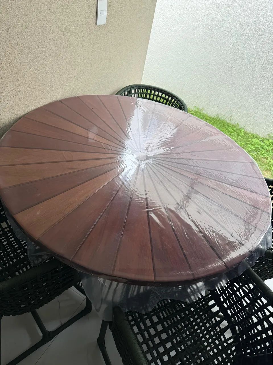 Conjunto mesa e cadeiras  - Foto 4