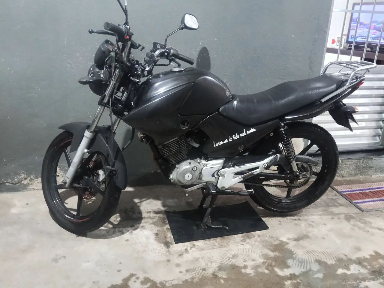 Yamanha factor 125 2011-preta  - Foto 3
