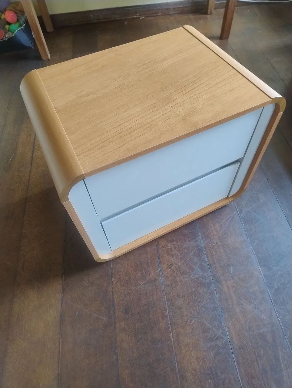 Mesa de Cabeceira 