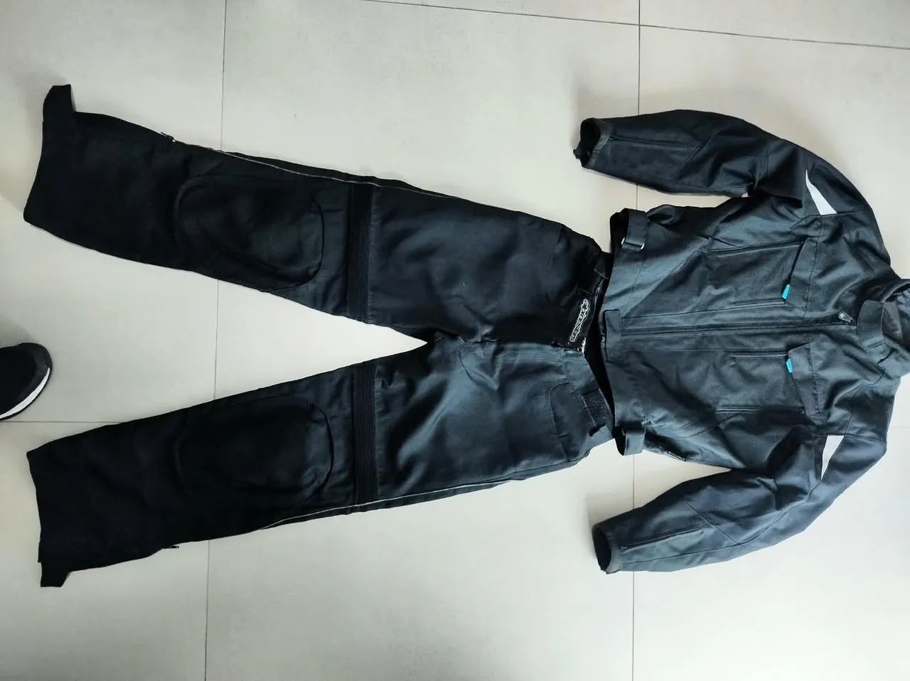 Conjunto motoqueiro calça e jaqueta 