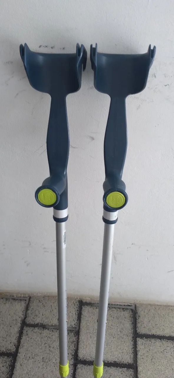 Muletas novas.150.00