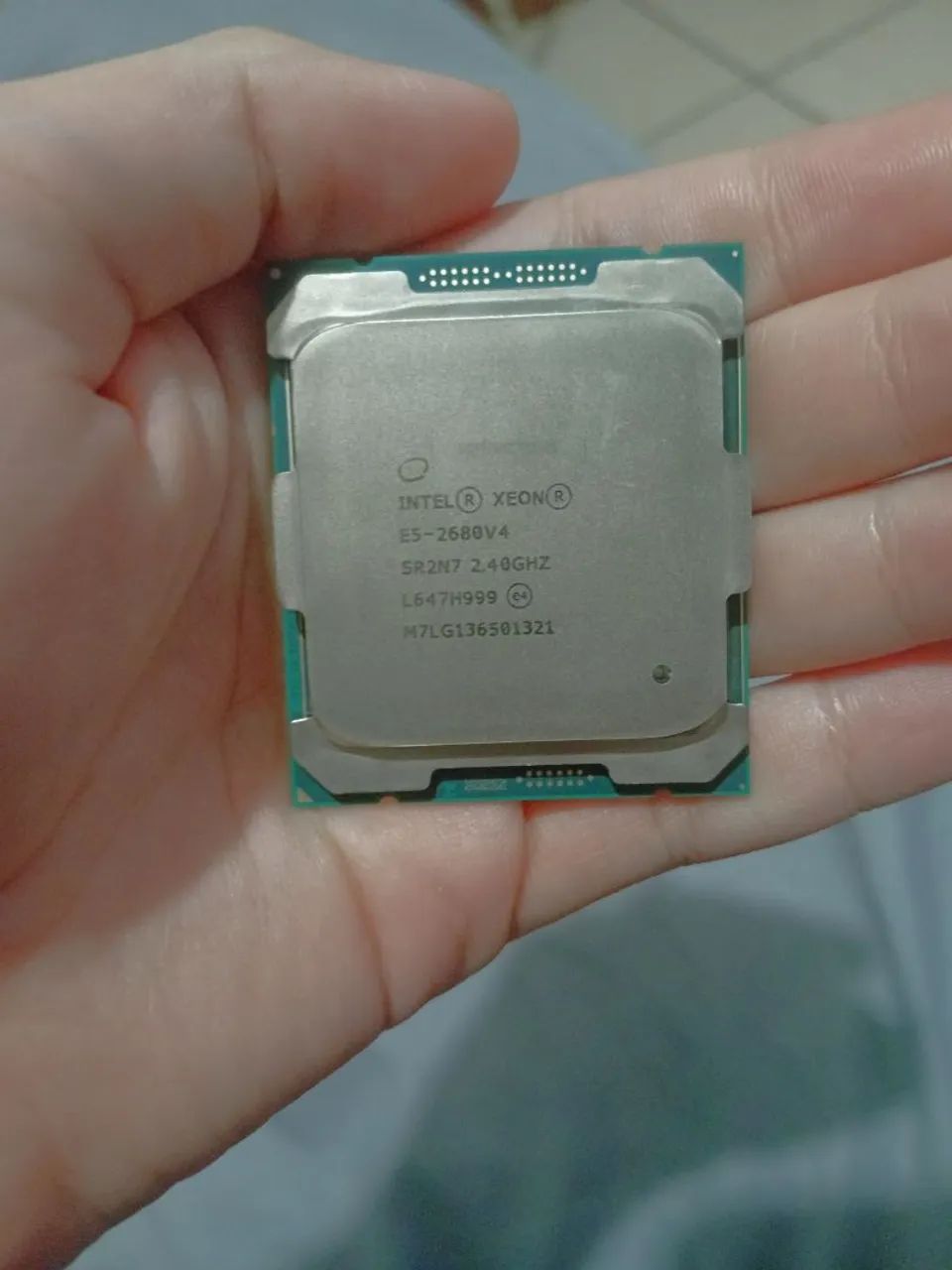 Intel Xeon E5-2680 v4 14 Cores 28 Threads