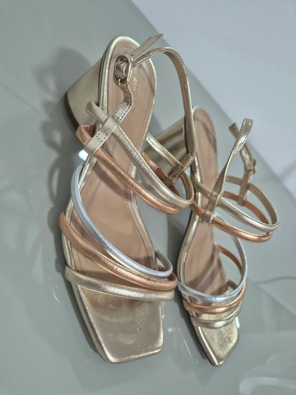 Sandálias Arezzo 35