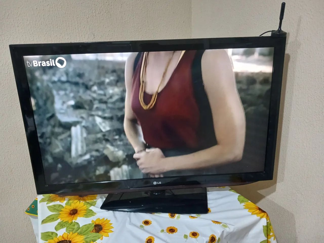 Tv 47 polegadas plasma LG enorme tudo funcionando perfeitamente 