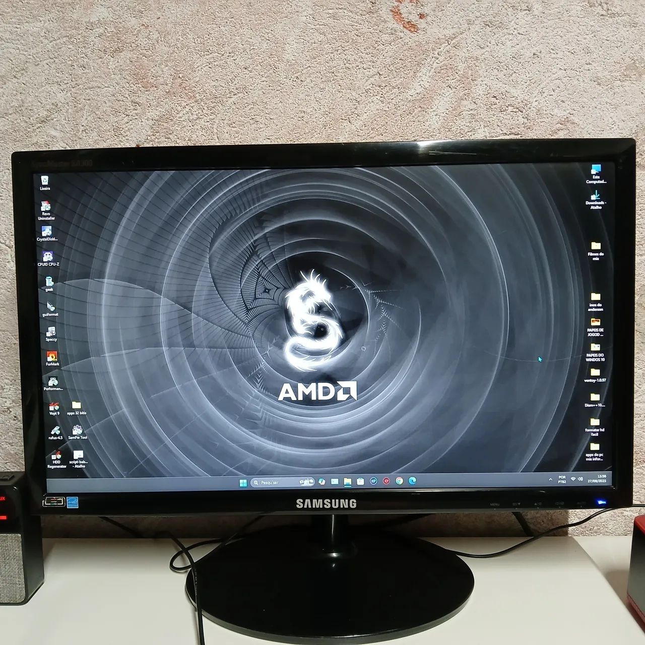 Vendo esse munitor Samsung 22polegatas polegadas 