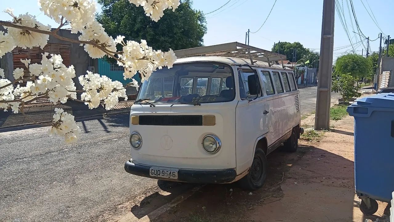 Volkswagen Kombi Standard/ Luxo/ Serie Prata 1996