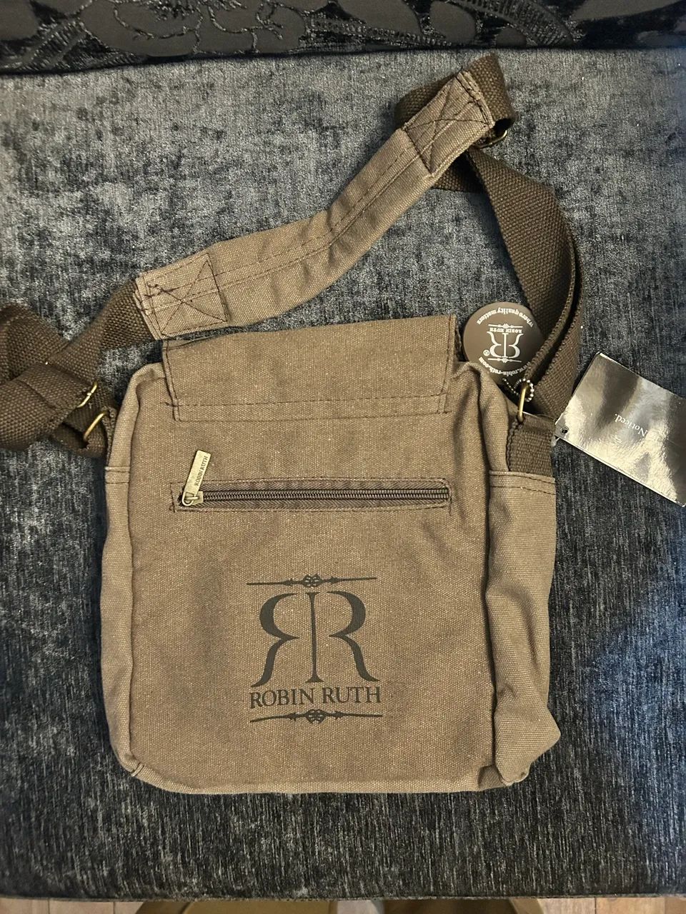 Bolsa marrom com vários bolsos para dia a dia ou caminhadas - Foto 4