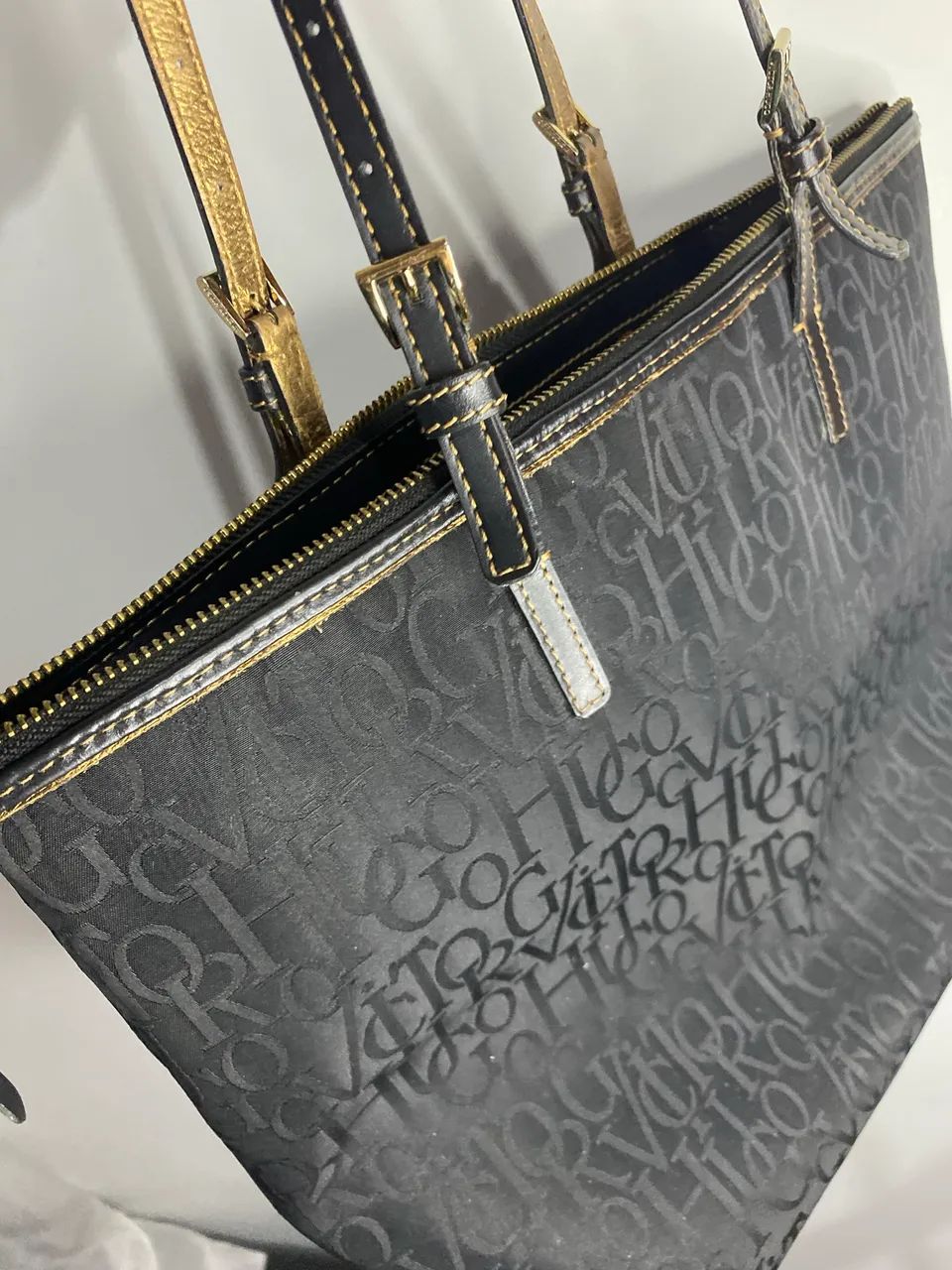 Bolsa Victor Hugo Preta