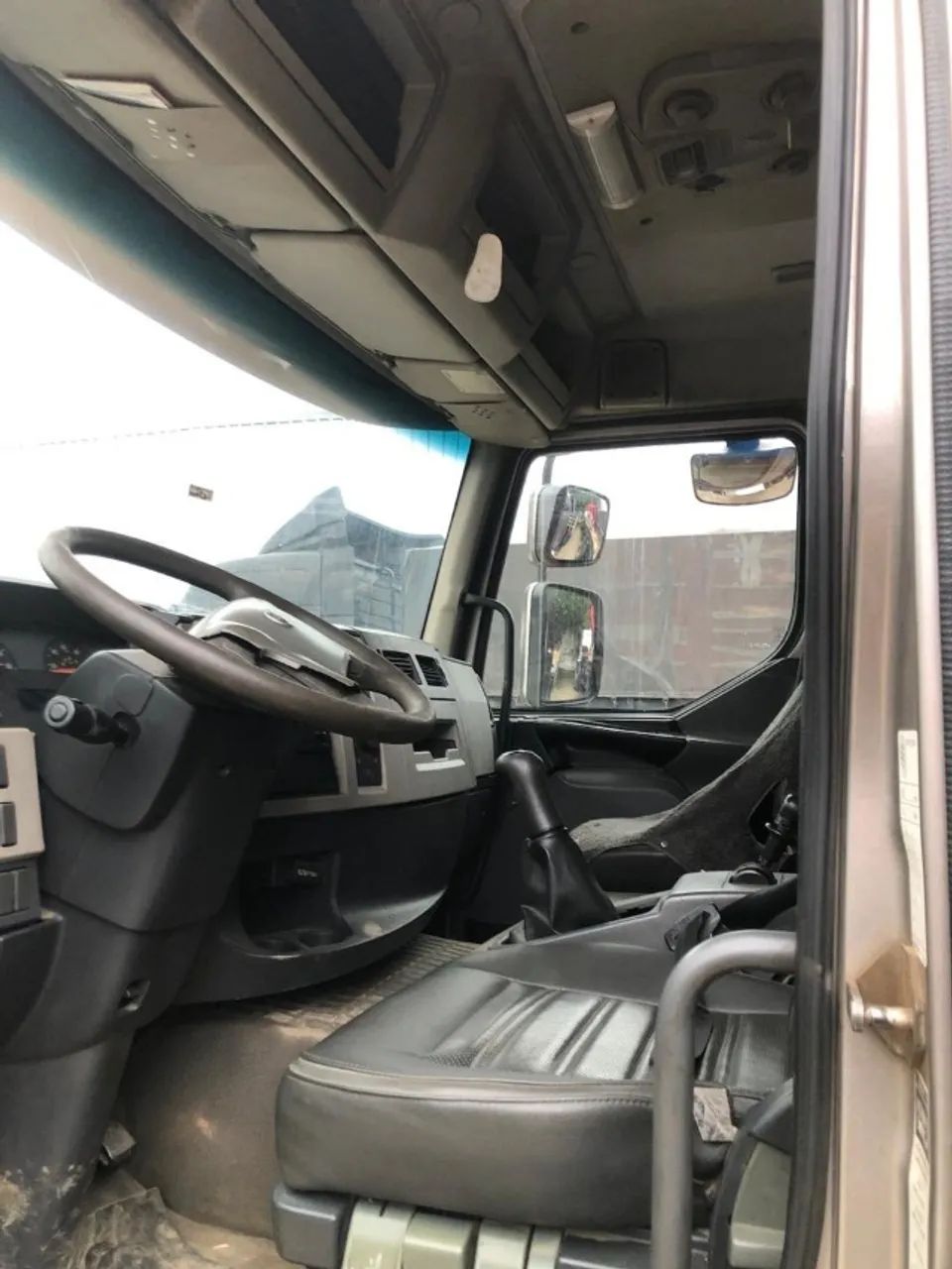 Volvo VM 270 - Foto 3