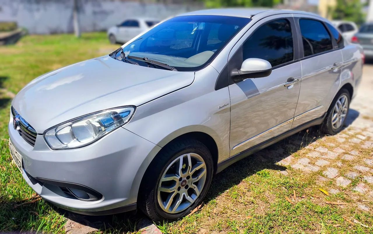 Fiat Grand Siena Grand Siena ESSENCE Dual. 1.6 Flex 16V 2014