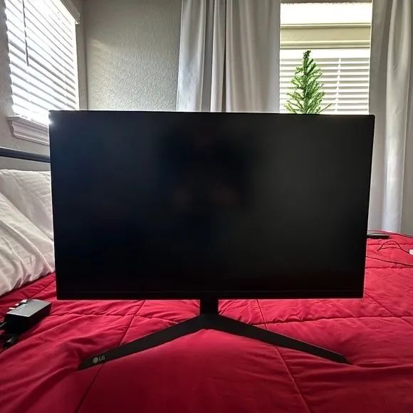 VENDO MUNITOR LG 75hz - Foto 2