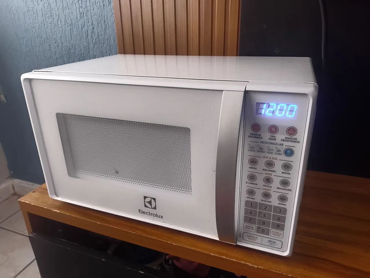 Microondas Eletrolux 25 litros 