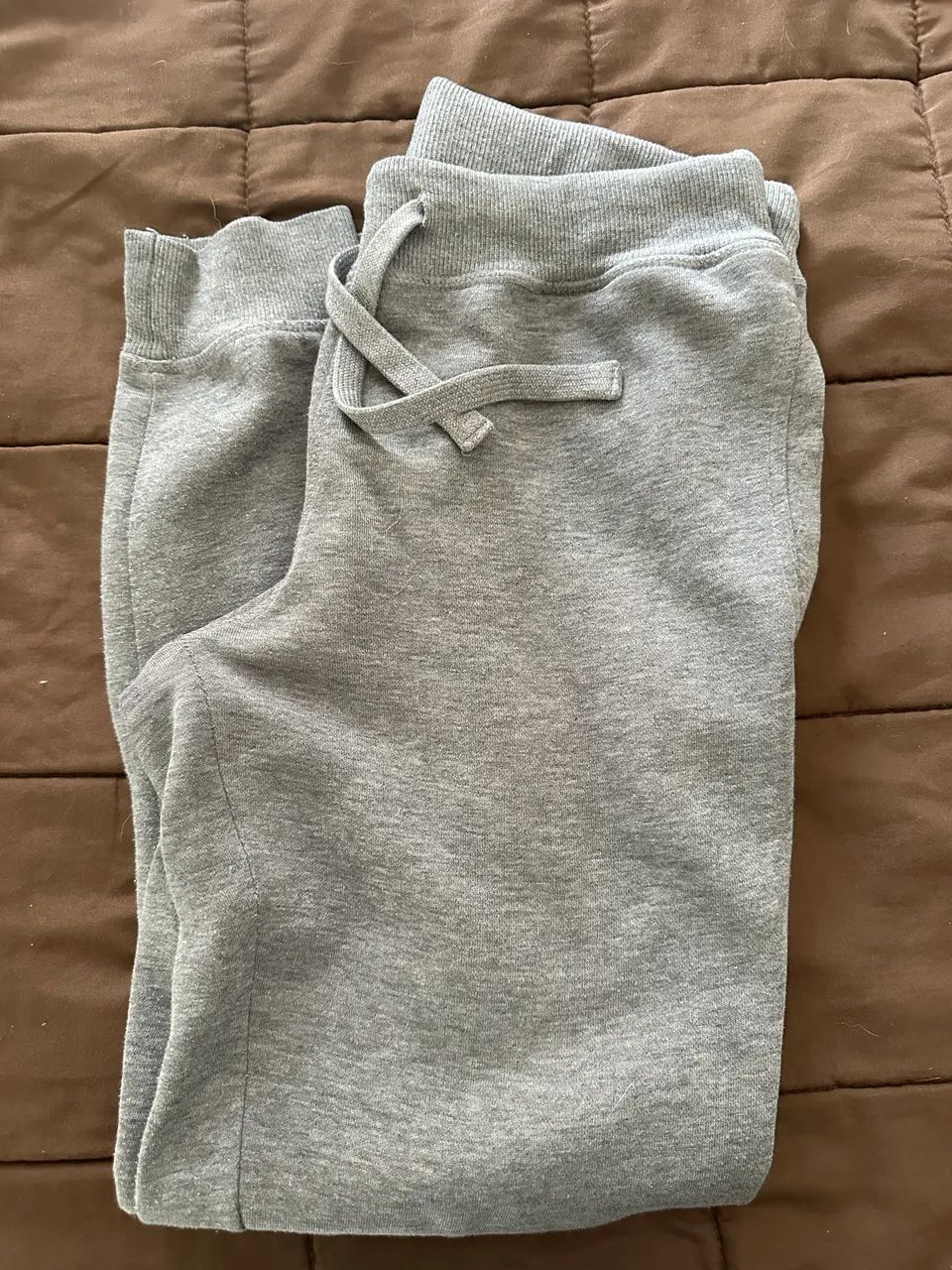 Calça de moletom cinza 