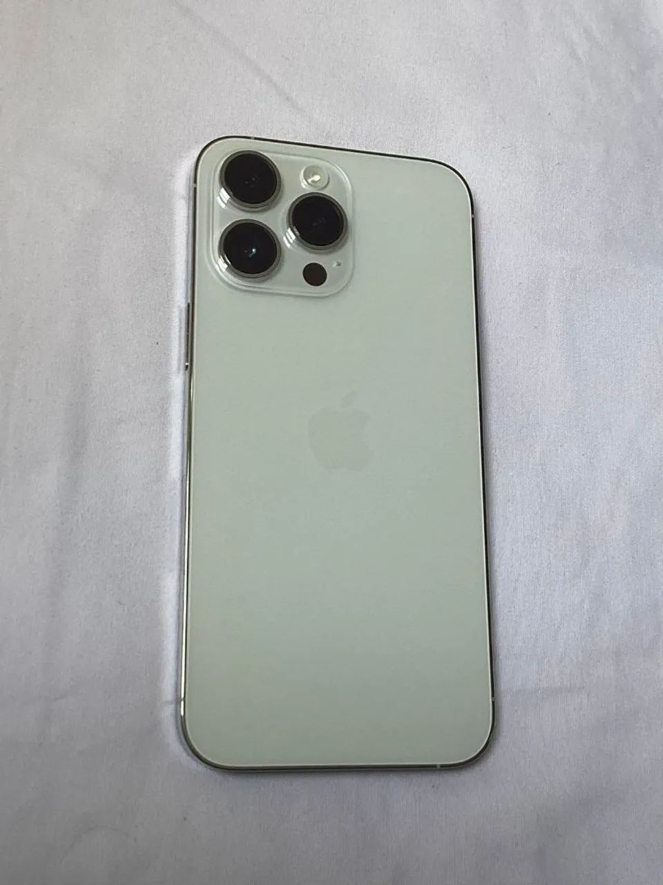Apple iPhone 14 Promaxシルバー 本体　128G Apple iPhone 14 Pro Max 128GB Prateado - Apple iPhone 14 Pro Max