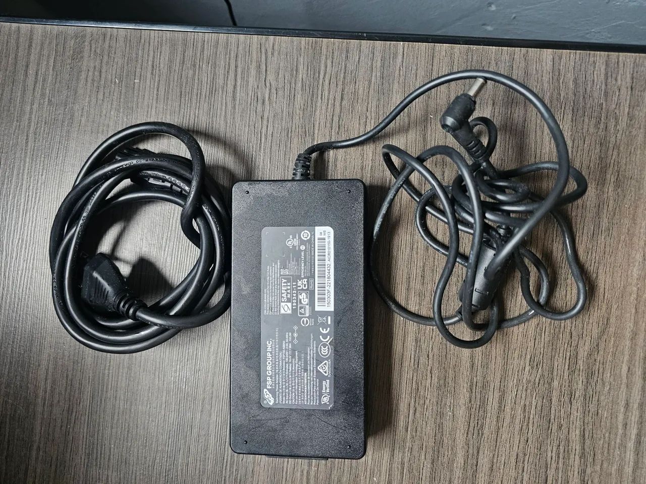 FONTE FSP ORIGINAL 150W - PARA NOTEBOOK / ELETRÔNICOS