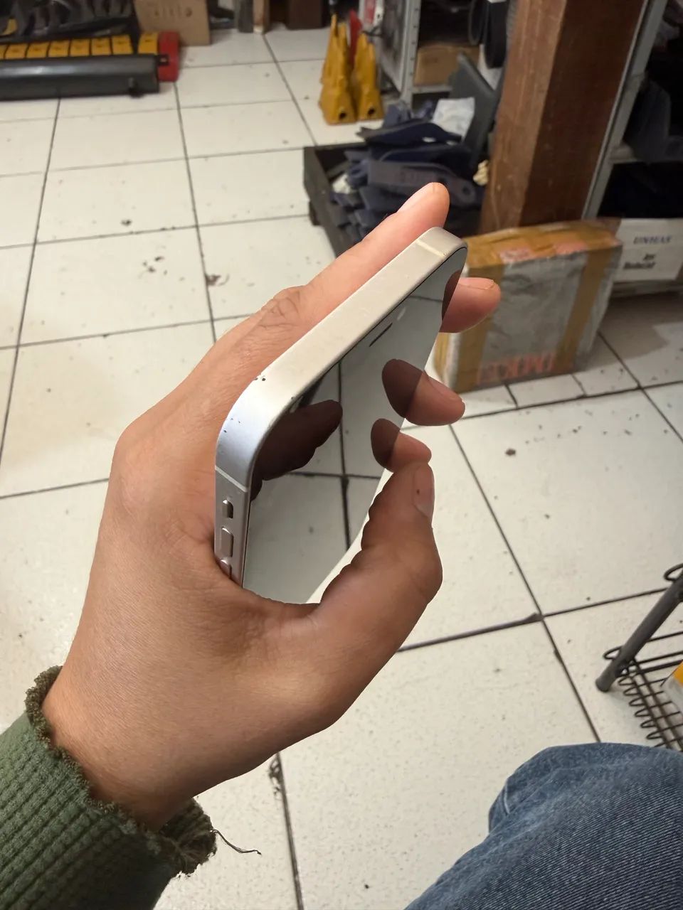iPhone 12 - 64Gb Muito Conservado. - Foto 4