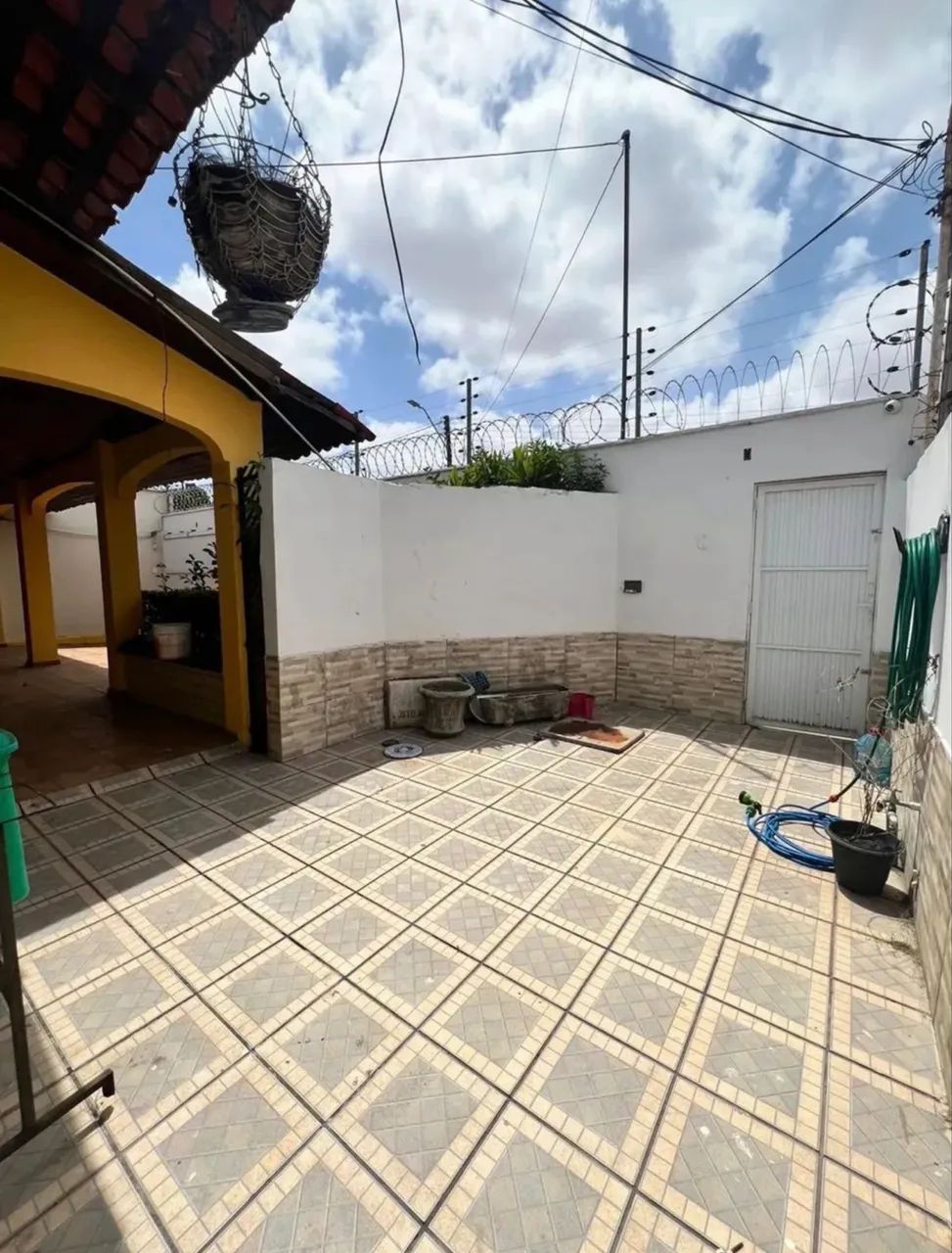 *CASA COM PISCINA A VENDA - Foto 3