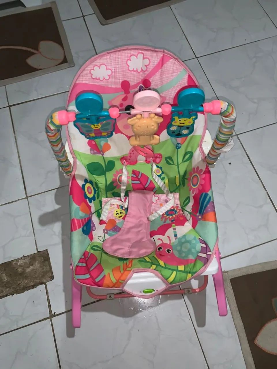 Vendo cadeirinha de balanço infantil  - Foto 2