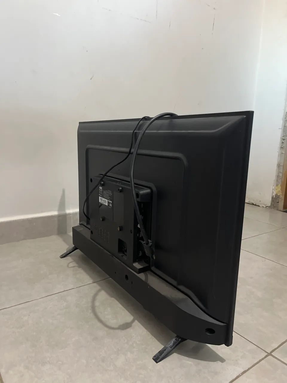 Smart TV AOC Roku semi nova - Foto 3