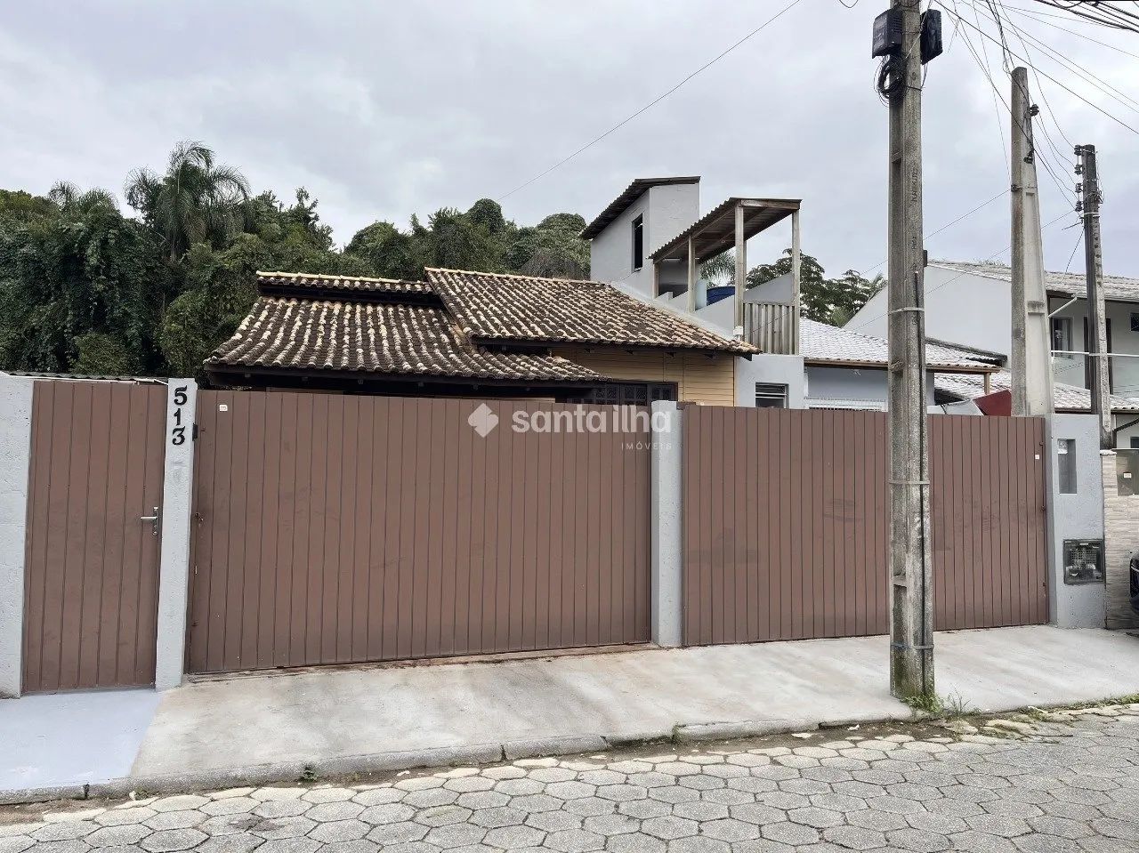 Casa com 3 dormitórios para alugar, 78m² - Carianos - Florianópolis/SC