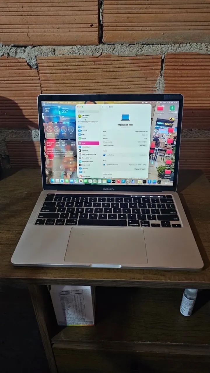 MacBook Pro M1 2020 Touch bar