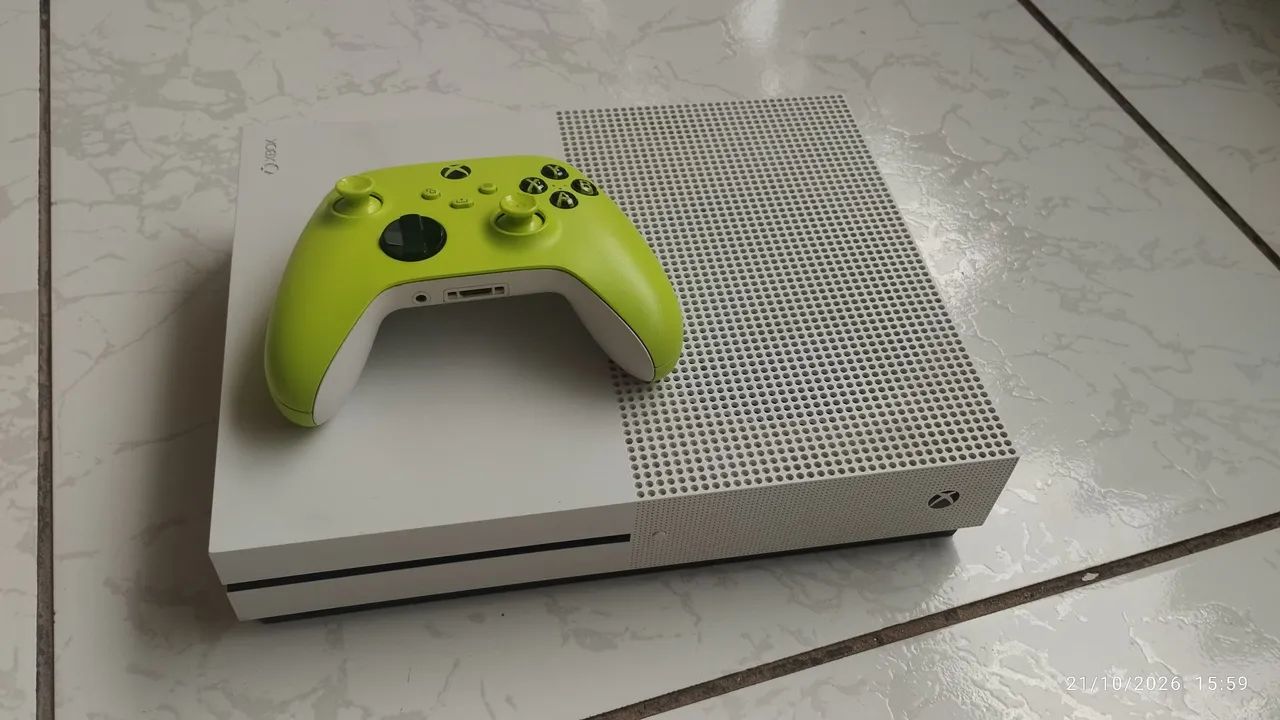 X-box com controle 