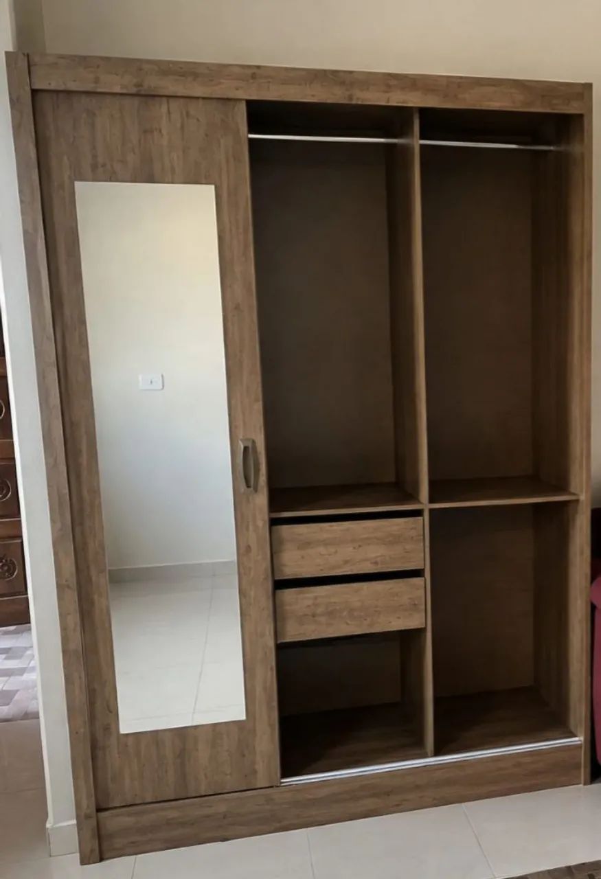 Grande oportunidade: Guarda roupa de correr com espelho - Foto 2