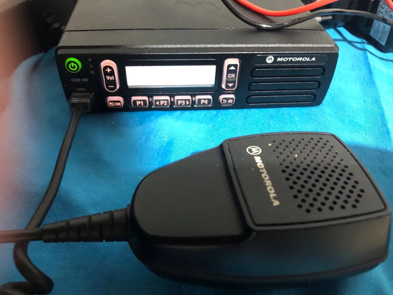 Rádio motorola dem 400 analógico/digital 