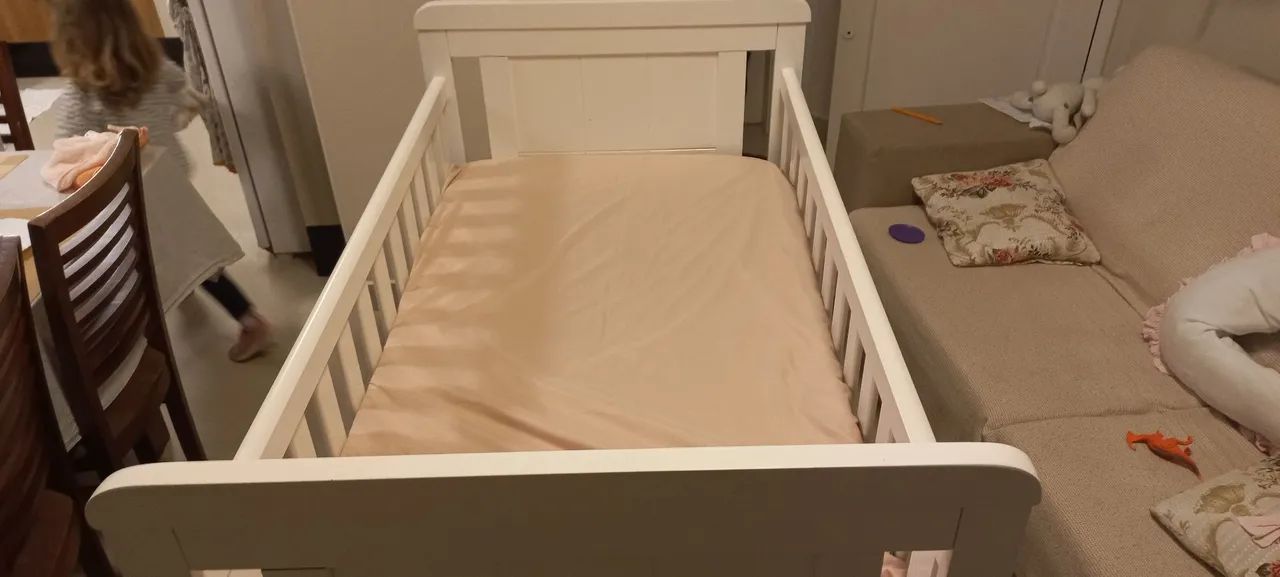 Berço que vira mini cama 
