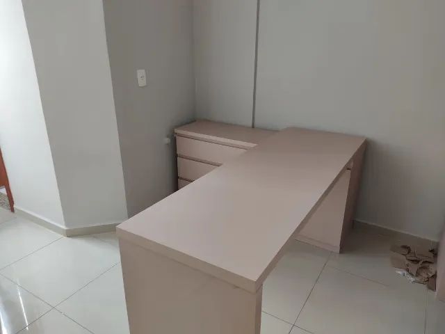 Mesa/balcão para loja 
